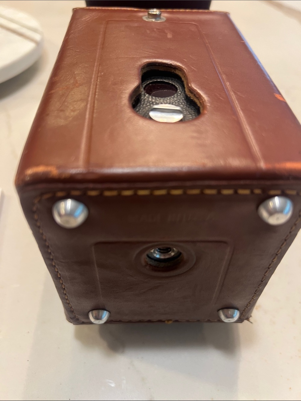 Twin-Lens Vintage Ciro- flex Film Camera in Black with Brown Case - Picture 7 of 7